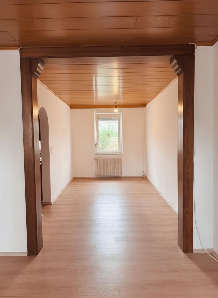 Altbauflair trifft Wohnkomfort: Bezugsfertiges Reihenmittelhaus mit Garten in zentraler Lage von Frankenthal Altbauflair trifft Wohnkomfort: Bezugsfertiges Reihenmittelhaus mit Garten in zentraler Lage von Frankenthal